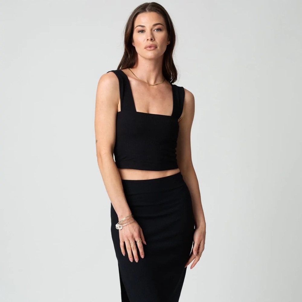NWT - STILLWATER The Square Crop Tank - size SMALL - Black